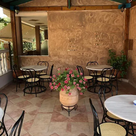 Mary 1 & Fresh! Aparthotel 3*