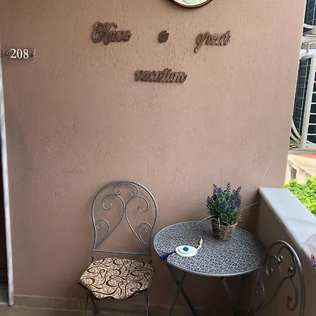 Mary 1 & Fresh! Aparthotel 3*