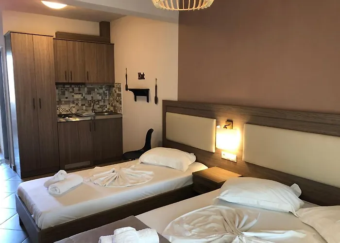 Mary 1 & Fresh! Skala Sotiros