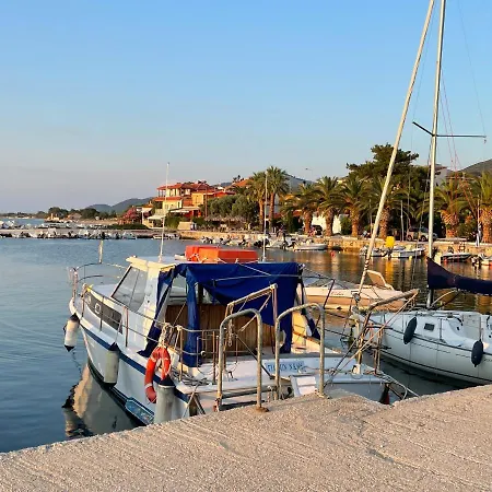 Mary 1 & Fresh! 3* Skala Sotiros